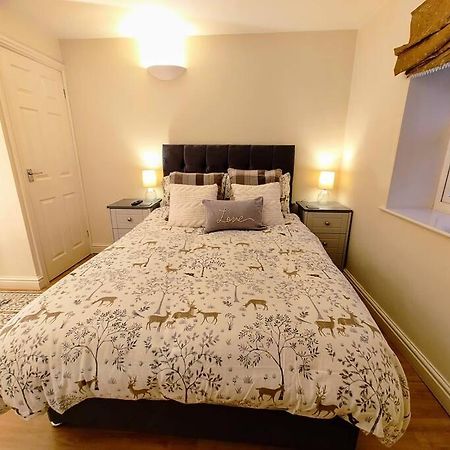 Cosy Central Modern Apartment Nantwich Eksteriør bilde