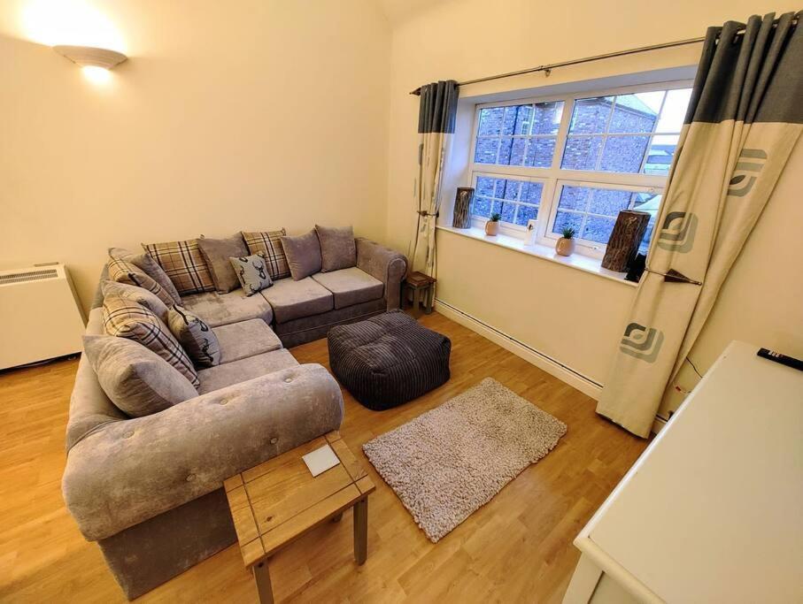 Cosy Central Modern Apartment Nantwich Eksteriør bilde
